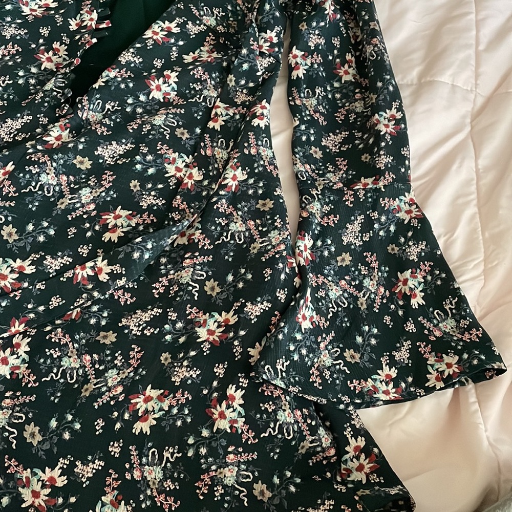 Spring dress - Picture 3 of 4